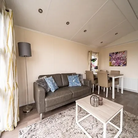 Chalet With Microwave, Near The Veluwemeer